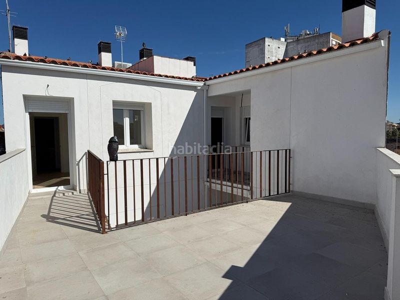 Foto 37742c5a-a79e-40b6-8be9-77b36d7c4298. Apartamento ático de 1 dormitorio totalmente reformado en Badajoz