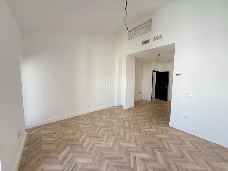 Foto ec7922f8-afa9-41c6-8455-54818ba0acf0. Apartamento ático de 1 dormitorio totalmente reformado en Badajoz