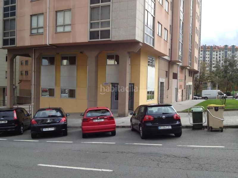 Foto 4fc5e36e-612d-4aa3-a589-225e90b26ccc. Local comercial a Los Rosales Coruña (A)