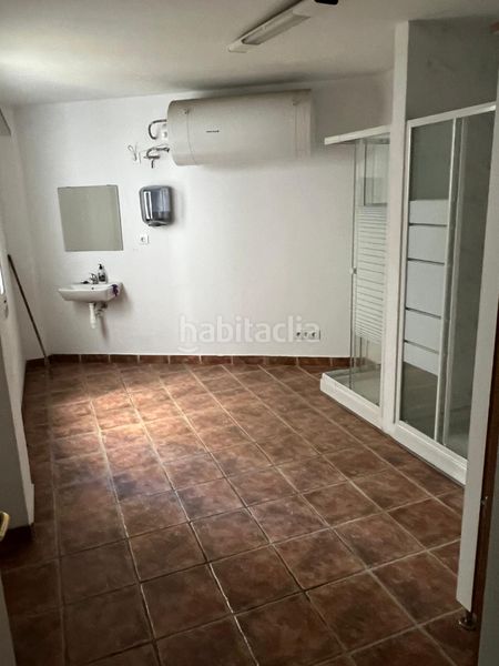 Foto 74ba40ea-51d7-4281-b74e-5e3e140beee2. Local comercial en avenida de arteixo 7 venta entreplanta avda arteixo esquina juan florez en Coruña (A)