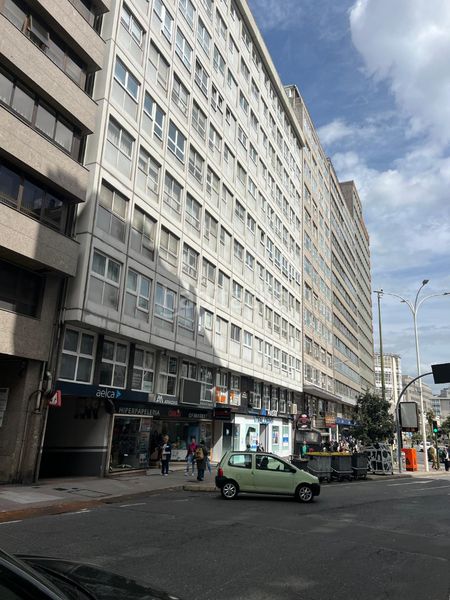 Foto 5486a0a4-93e6-4bf3-8fe3-849a2caef67a. Aparcament cotxe a San Pablo - Juan Flórez Coruña (A)