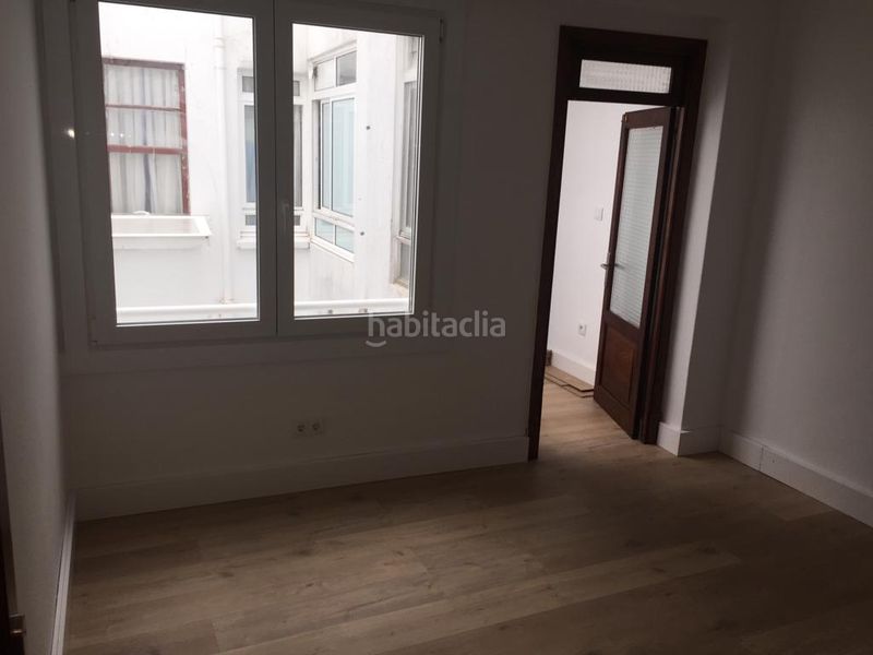 Foto 8d80afdb-dd88-4c72-b145-64cd5e82f72e. Piso venta piso oidor gregorio tovar. a coruña en Coruña (A)