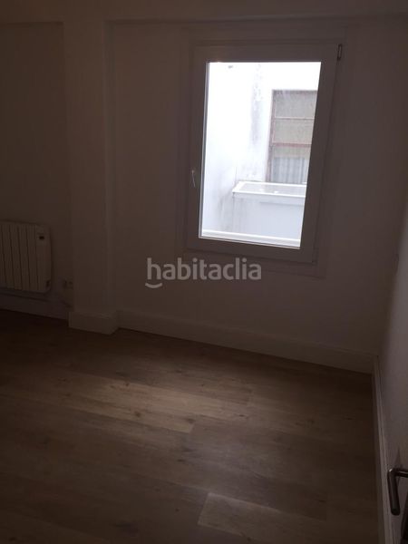 Foto 8db360d7-b4dd-4aa2-a8b6-f45fa16c21d2. Piso venta piso oidor gregorio tovar. a coruña en Coruña (A)