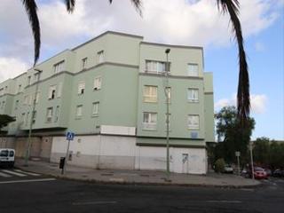 Aparcament cotxe a Calle pintor pepe dámaso 2