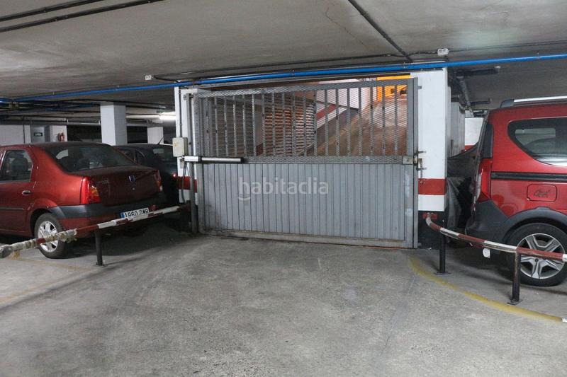 Foto 2fdcd156-351d-4ca1-87d5-4c8861d9bd52. Parking coche en calle diderot 19 en Santa Catalina - Canteras Palmas de Gran Canaria (Las)