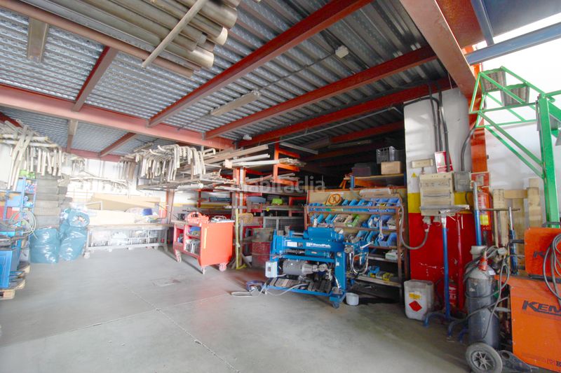 Foto 533a6d6f-dbf1-4953-be95-906b14489e75. Nave industrial en calle el roso 27 en Jinamar Telde