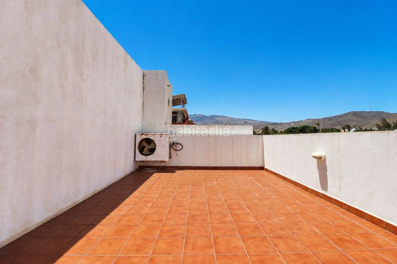 Foto e4906b9d-4194-470f-88bd-091328074cfc. Casa adossada a calle garajonay 76 a Cruce de Arinaga Agüimes