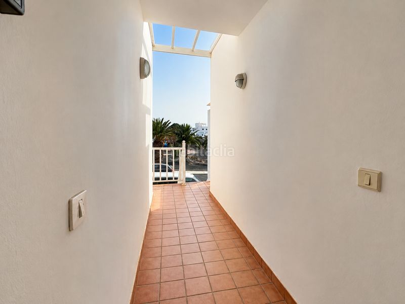 Foto c51486f2-4b74-4b18-b217-3668d59535f1. Casa adossada a calle panamá 8 a costa Teguise Teguise