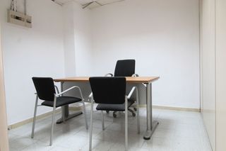 Ufficio in Rafael Cabrera 10