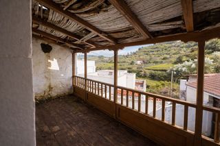 Country house  Arbejales. Se vende finca rústica