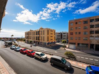 Rent Business premise in Del castillo 17