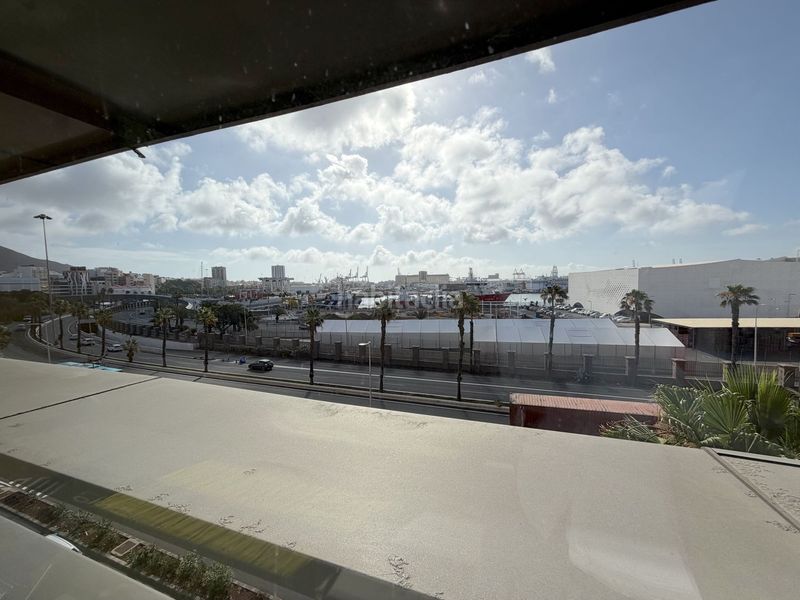 Foto a8d4315b-2301-4998-b3ed-99ad7458380c. Affitto ufficio in calle albareda 40 in Santa Catalina - Canteras Palmas de Gran Canaria (Las)