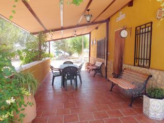 Xalet a Valdepeñas. Chalet en venta en periferia, 3 dormitorios.