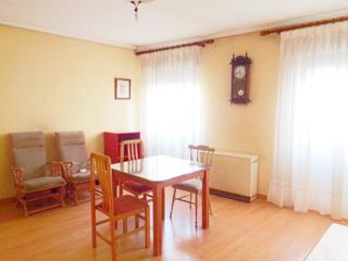 Casa in Valdepeñas. Casa en venta en centro, 6 dormitorios.