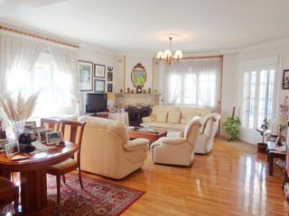 Xalet a Valdepeñas. Chalet en venta en subcentro, 6 dormitorios.