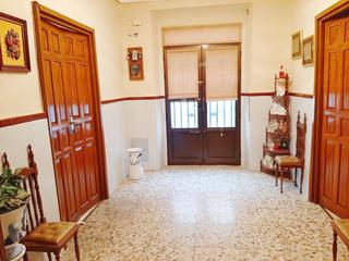 Maison à Valdepeñas. Casa en venta en subcentro, 3 dormitorios.