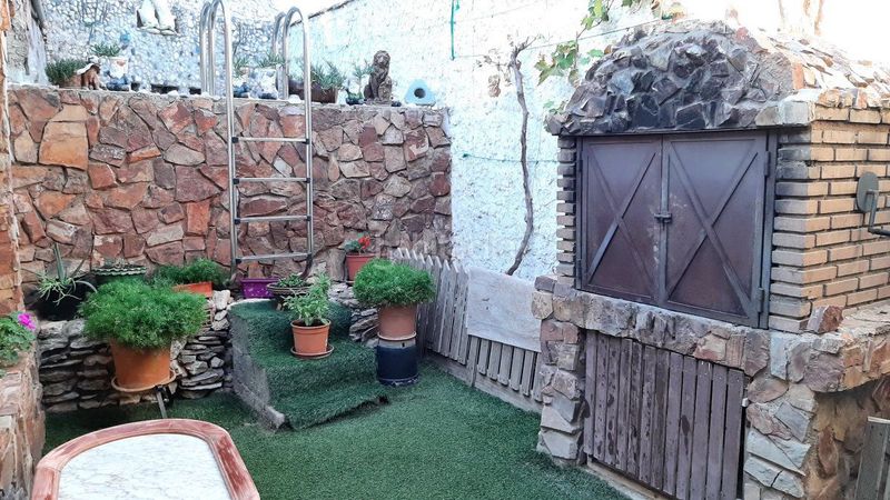 Foto fa5eed39-ad65-4adc-b2a3-f4f2d2bb5ba0. Casa amb calefacció aparcament piscina a Valdepeñas
