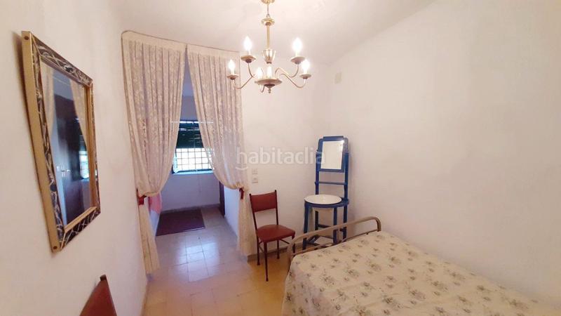 Foto 038854c2-25ce-4ff8-ab0d-064b1cbb3e67. Chalet  en venta en periferia, 3 dormitorios. en Valdepeñas