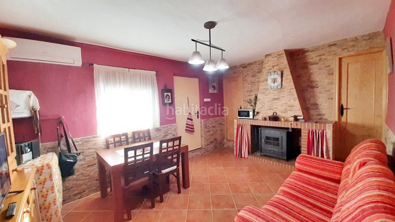 Foto 13e078fb-1cd7-4a7a-8378-1f0fd63da16e. Chalet  en venta en periferia, 3 dormitorios. en Valdepeñas