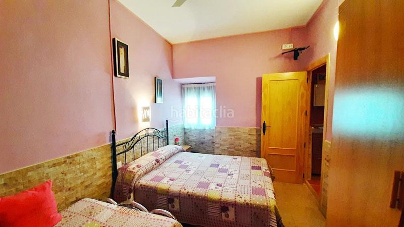 Foto 51d4a4be-2abd-4f76-aa96-fe8b9b885a80. Chalet  en venta en periferia, 3 dormitorios. en Valdepeñas