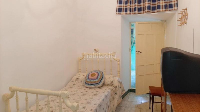 Foto 7a813246-f4d1-4df8-a751-a729de563585. Chalet  en venta en periferia, 3 dormitorios. en Valdepeñas