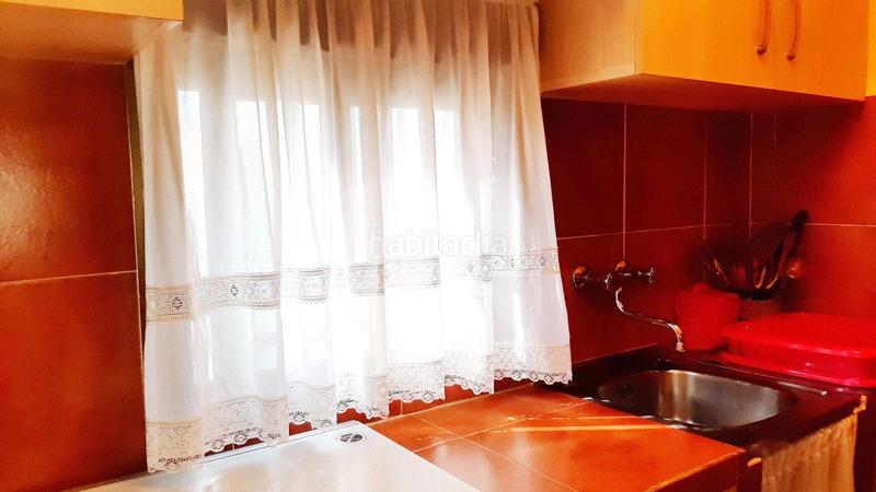 Foto 9c4905fc-ca0b-4214-85e5-e1241ee5c736. Chalet  en venta en periferia, 3 dormitorios. en Valdepeñas