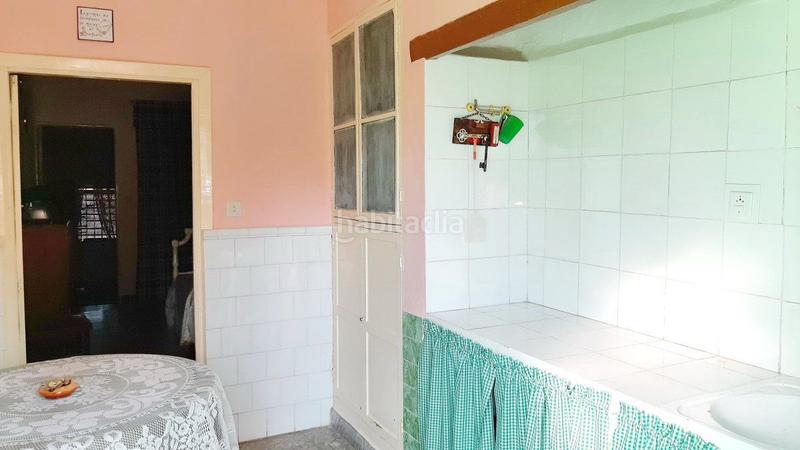 Foto aaf8e3d7-bd6f-4dd5-85c8-f64f91e0bdf3. Chalet  en venta en periferia, 3 dormitorios. en Valdepeñas