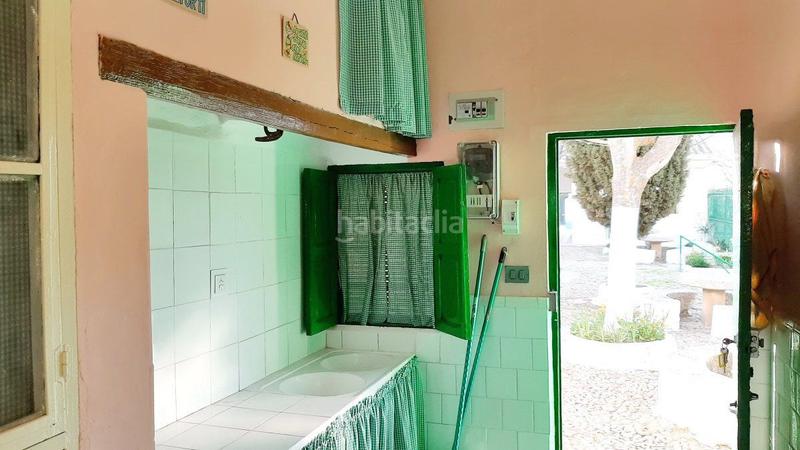 Foto ffdd5bd4-ff2f-48bb-9ecd-9634e6506661. Chalet  en venta en periferia, 3 dormitorios. en Valdepeñas