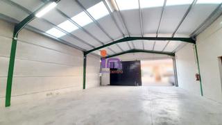 Nau industrial a Valdepeñas. Nave industrial en venta en subcentro.