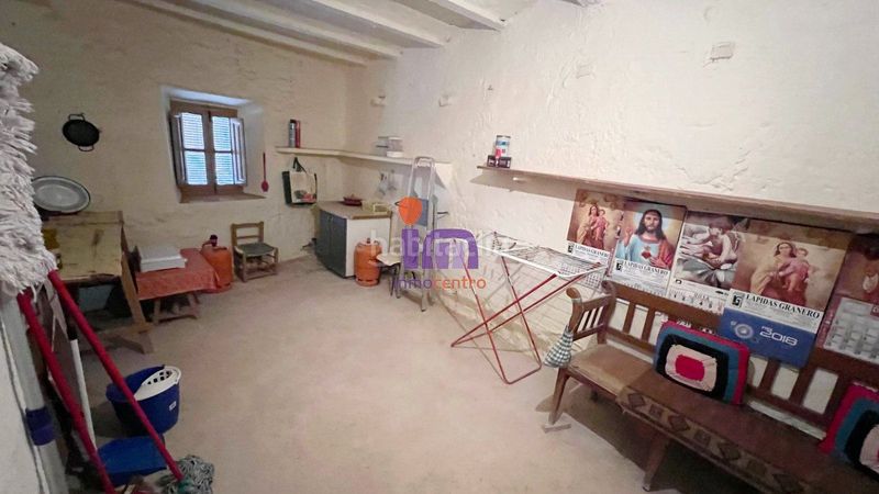 Foto 770f1d3d-499a-4a25-9ee8-812099b348f2. Casa a Alcubillas