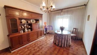 Casa en Valdepeñas. Casa en venta en convento, 4 dormitorios.