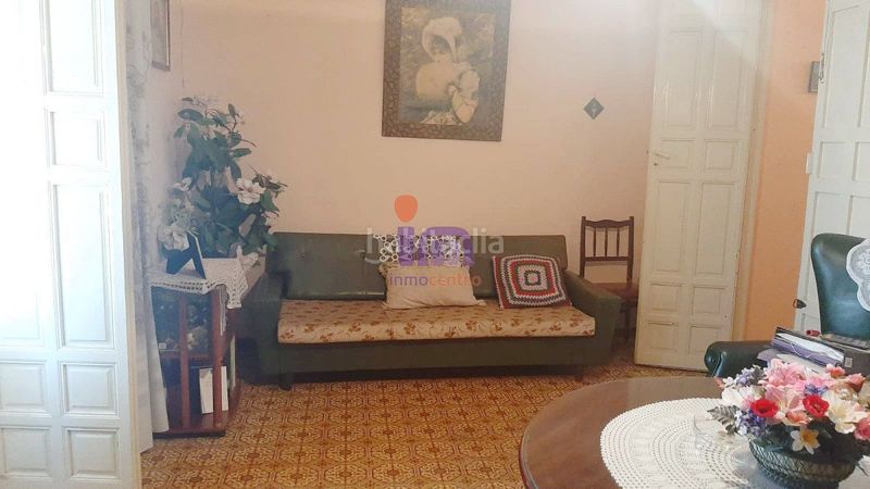 Foto b84913fb-1b6b-4547-8e32-5922e35aeb98. Casa a Valdepeñas