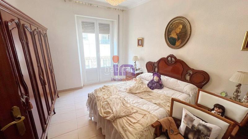 Foto 2848cd67-64c7-4a7f-bf94-bafc0f6920c9. Piso  en venta en centro, 4 dormitorios. en Valdepeñas