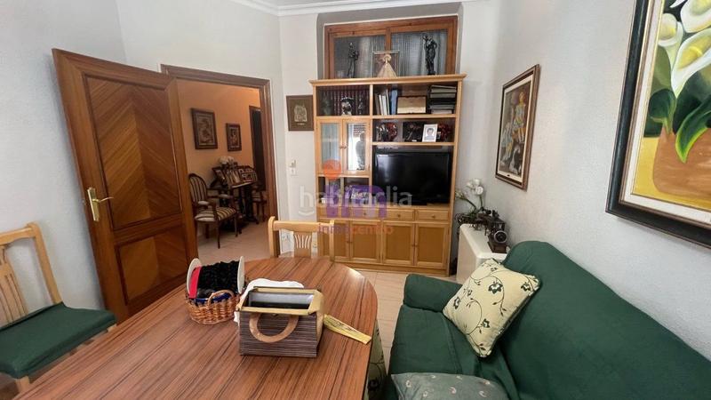 Foto 32ea9296-2762-4ba4-81b8-a3dc2e0e4a7c. Piso  en venta en centro, 4 dormitorios. en Valdepeñas