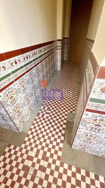 Foto 4ebb83fc-a4eb-4802-a6c6-65aac21db019. Piso  en venta en centro, 4 dormitorios. en Valdepeñas