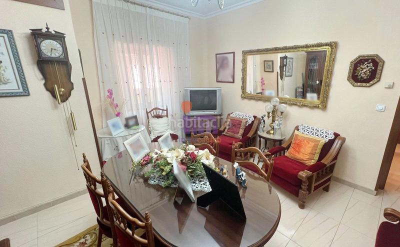 Foto 5301e3bf-673f-4241-8398-7491e8f39735. Piso  en venta en centro, 4 dormitorios. en Valdepeñas