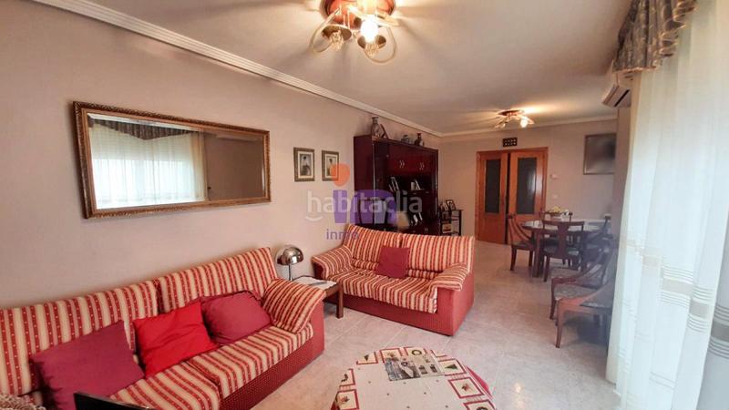 Foto 2eee408d-5ae7-430a-8760-924f85f21ad1. Piso  en venta en hospital, 4 dormitorios. en Valdepeñas