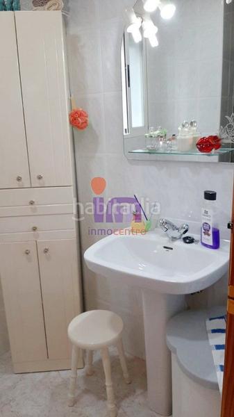 Foto 429cac51-bbbf-415d-b9e3-7a2e0c3f79cc. Piso  en venta en hospital, 4 dormitorios. en Valdepeñas