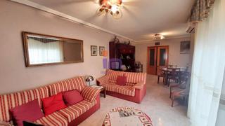 Pis a Valdepeñas. Piso en venta en hospital, 4 dormitorios.