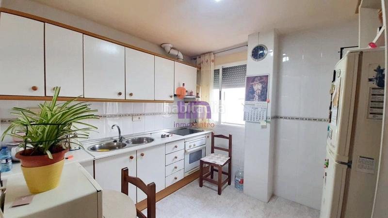 Foto cdabe40f-0fdb-4c62-b91a-cf9f75fe37ec. Piso  en venta en hospital, 4 dormitorios. en Valdepeñas