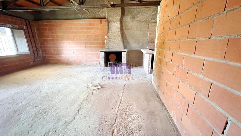 Foto b0871928-9a1a-4dd9-af2d-f93641649d6c. Chalet  en venta en periferia, 3 dormitorios. en Valdepeñas