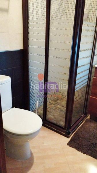 Foto 0a0ef0a9-36ac-4a4c-b347-b3ce1c6cd74a. Casa adossada a Torrenueva