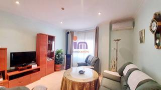 Maison à Valdepeñas. Casa en venta en subcentro, 4 dormitorios.