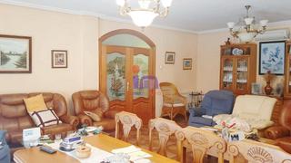 Casa en Valdepeñas. Casa en venta en paseo de la estación, 5 dormitorios.