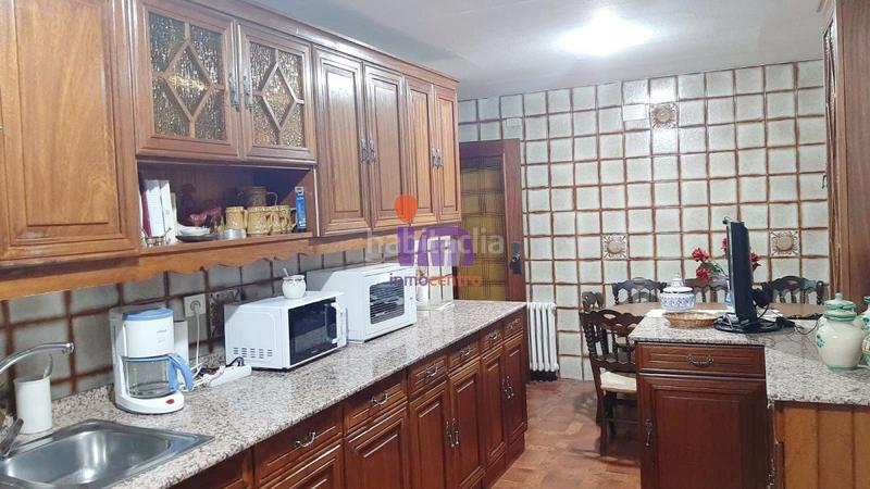 Foto 7c32040b-ae9f-41c4-a9a6-073ddbac7eb6. Piso  en venta en centro, 3 dormitorios. en Valdepeñas