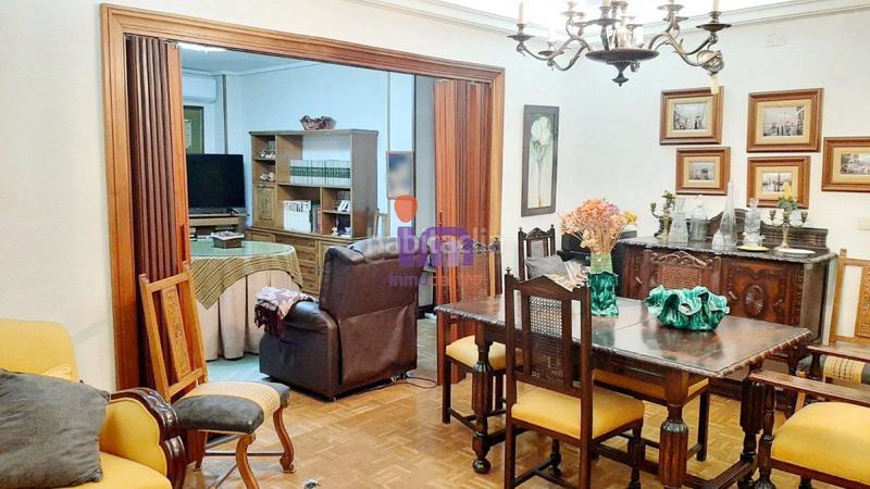 Foto da37a6c3-2408-4444-802a-937efbe14a2f. Piso  en venta en centro, 3 dormitorios. en Valdepeñas