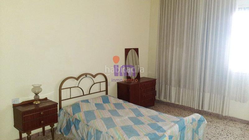 Foto 0db93918-57fe-41d9-8c57-30e529315534. Casa  en venta en subcentro, 8 dormitorios. en Valdepeñas