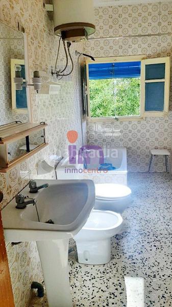 Foto 2b642f4c-6cfd-4429-9d18-e76f209e2219. Casa  en venta en subcentro, 8 dormitorios. en Valdepeñas