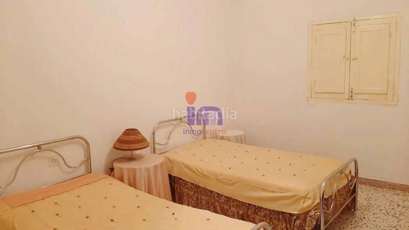 Foto 34c7bebe-e74b-4cab-aa5c-0c2fb93826d6. Casa  en venta en subcentro, 8 dormitorios. en Valdepeñas