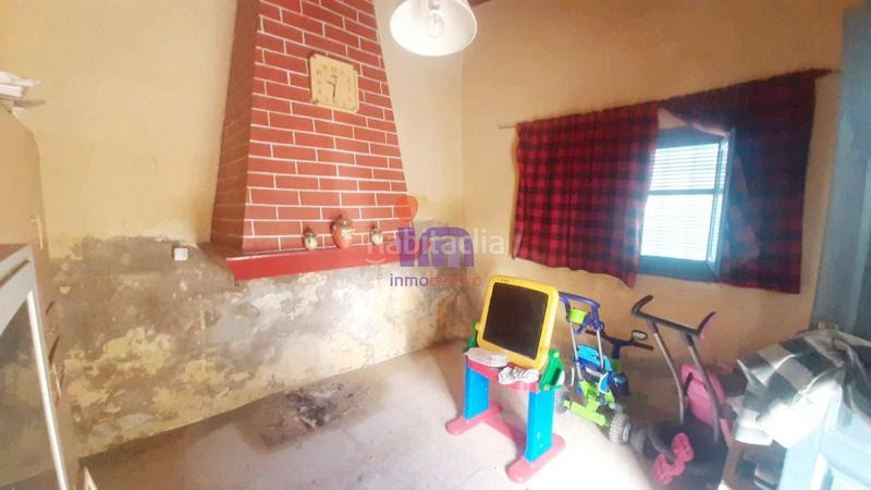 Foto b98ed537-5c71-40d9-8f16-29cf4ad1392b. Casa  en venta en subcentro, 8 dormitorios. en Valdepeñas